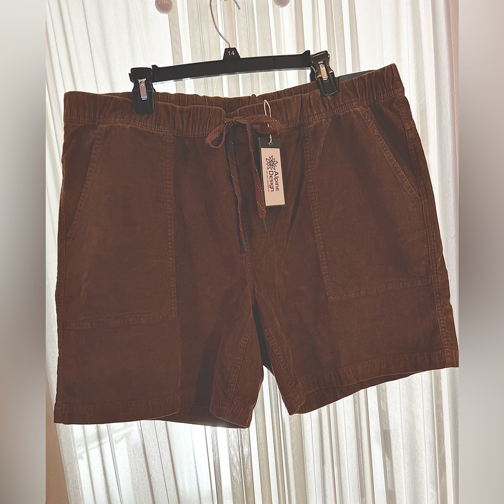 NWT/ Alpine Design Chocolate Corduroy Shorts, Very Nice, Size XXL